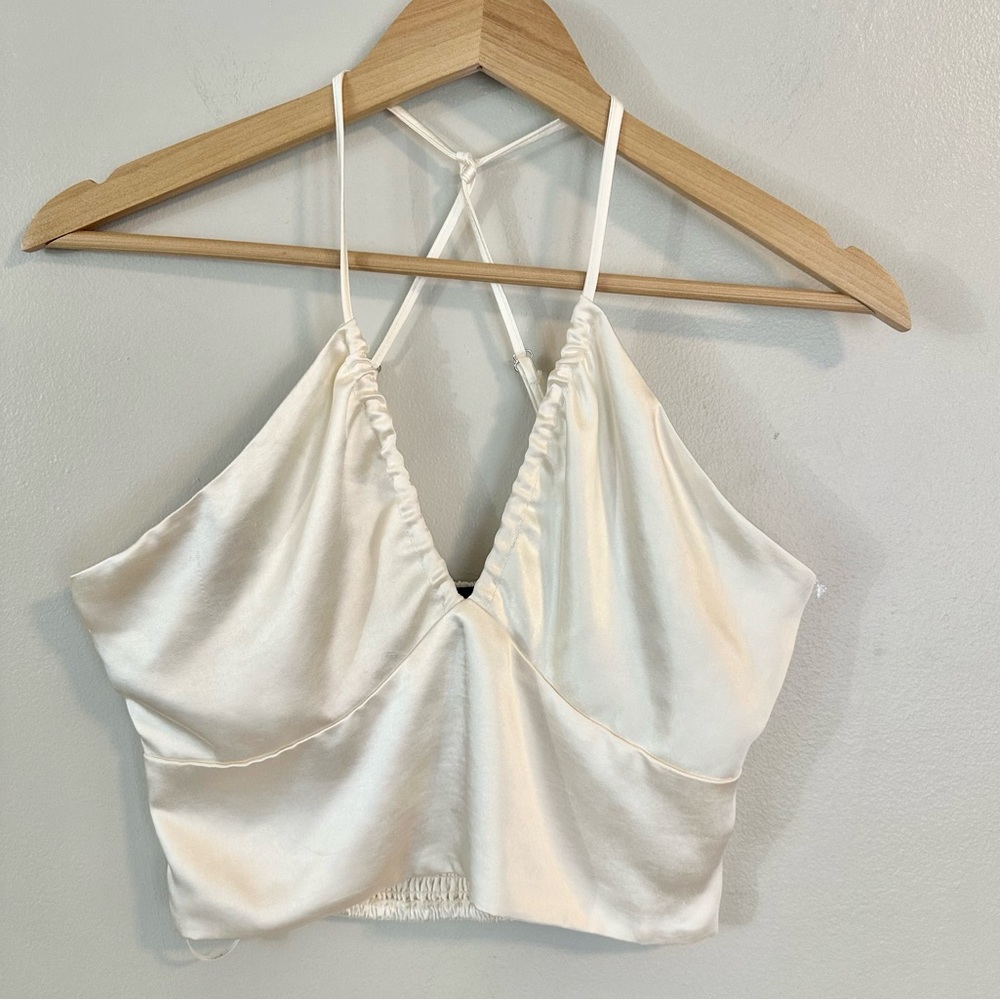 NWT LULU’S Cream Spaghetti Strap Cropped Top size Small. New with tag.
